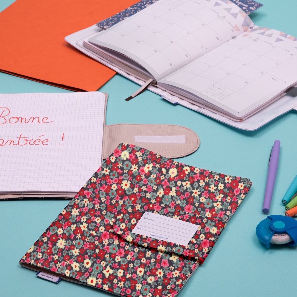 Protège Carnet De Santé Tapis Rouge