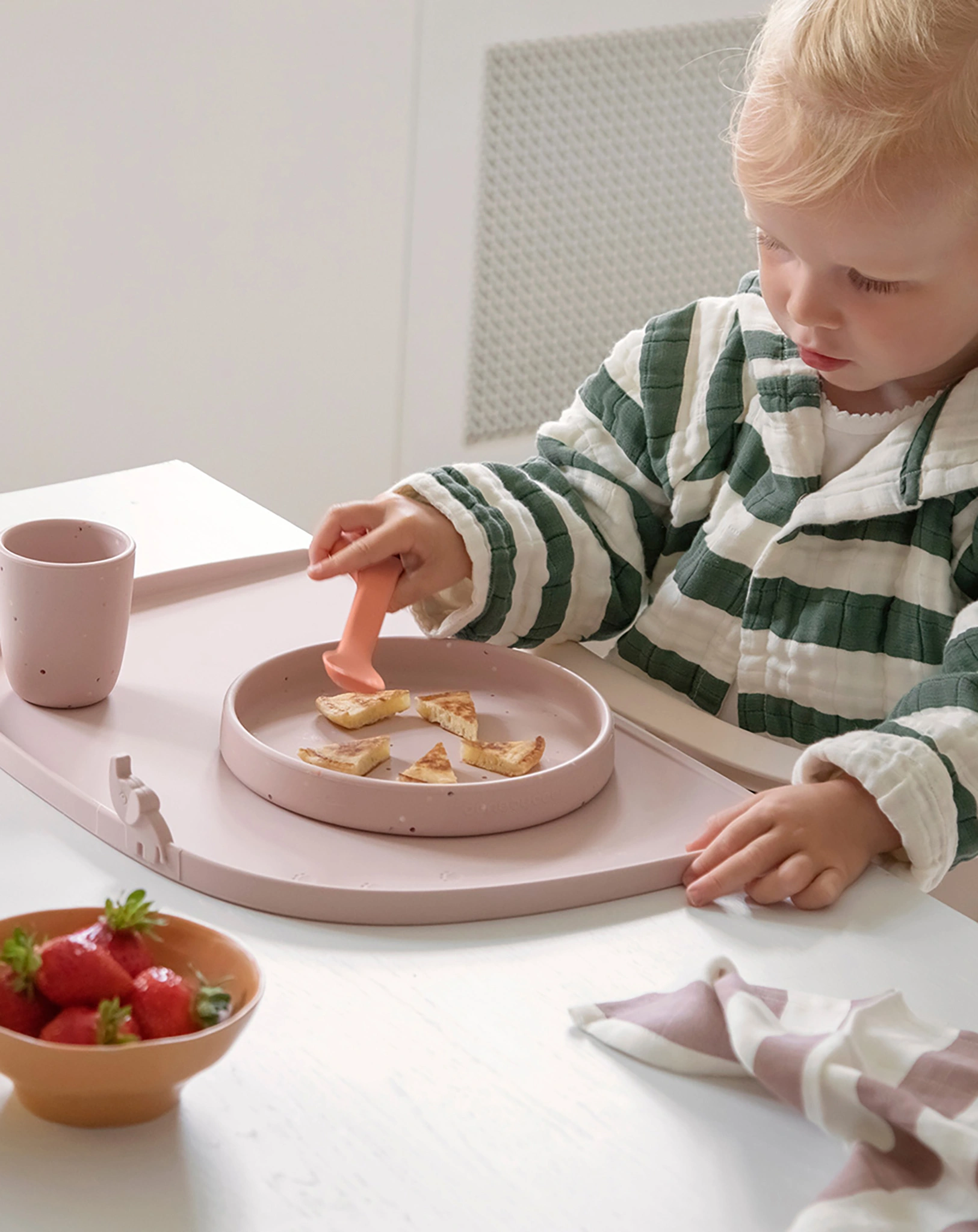 Silikon-Tischset ELPHEE mit hohem Rand in rosa