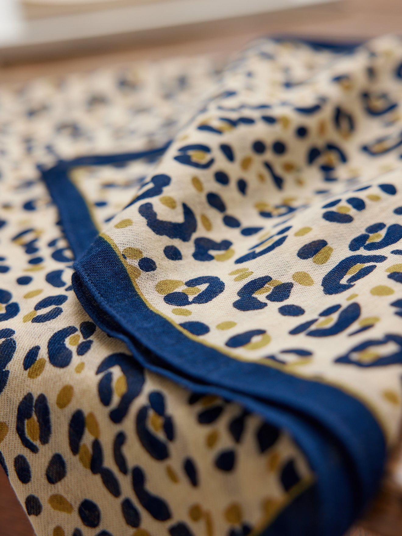Foulard imprimé léopard femme
