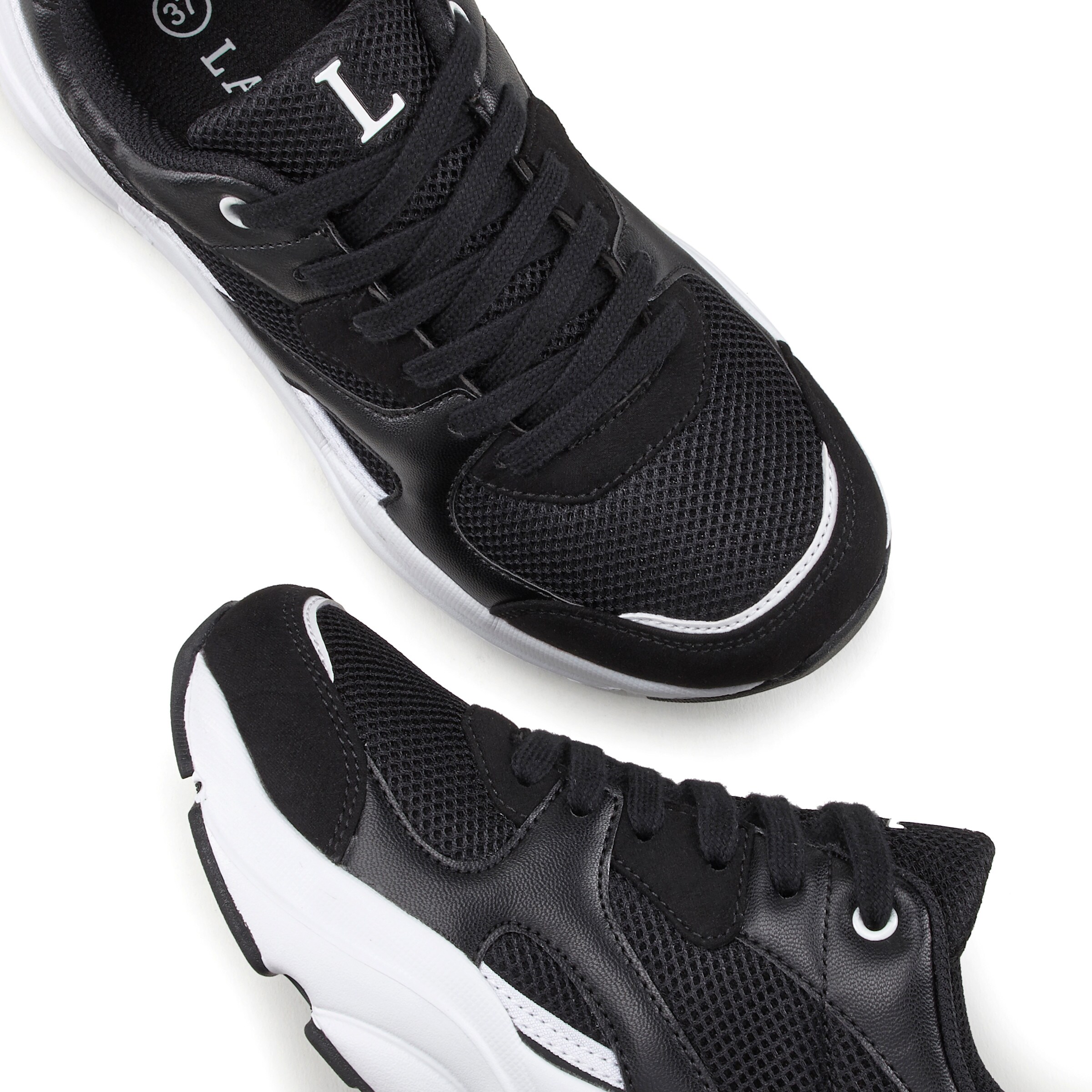 LASCANA Sneaker in schwarz-weiß