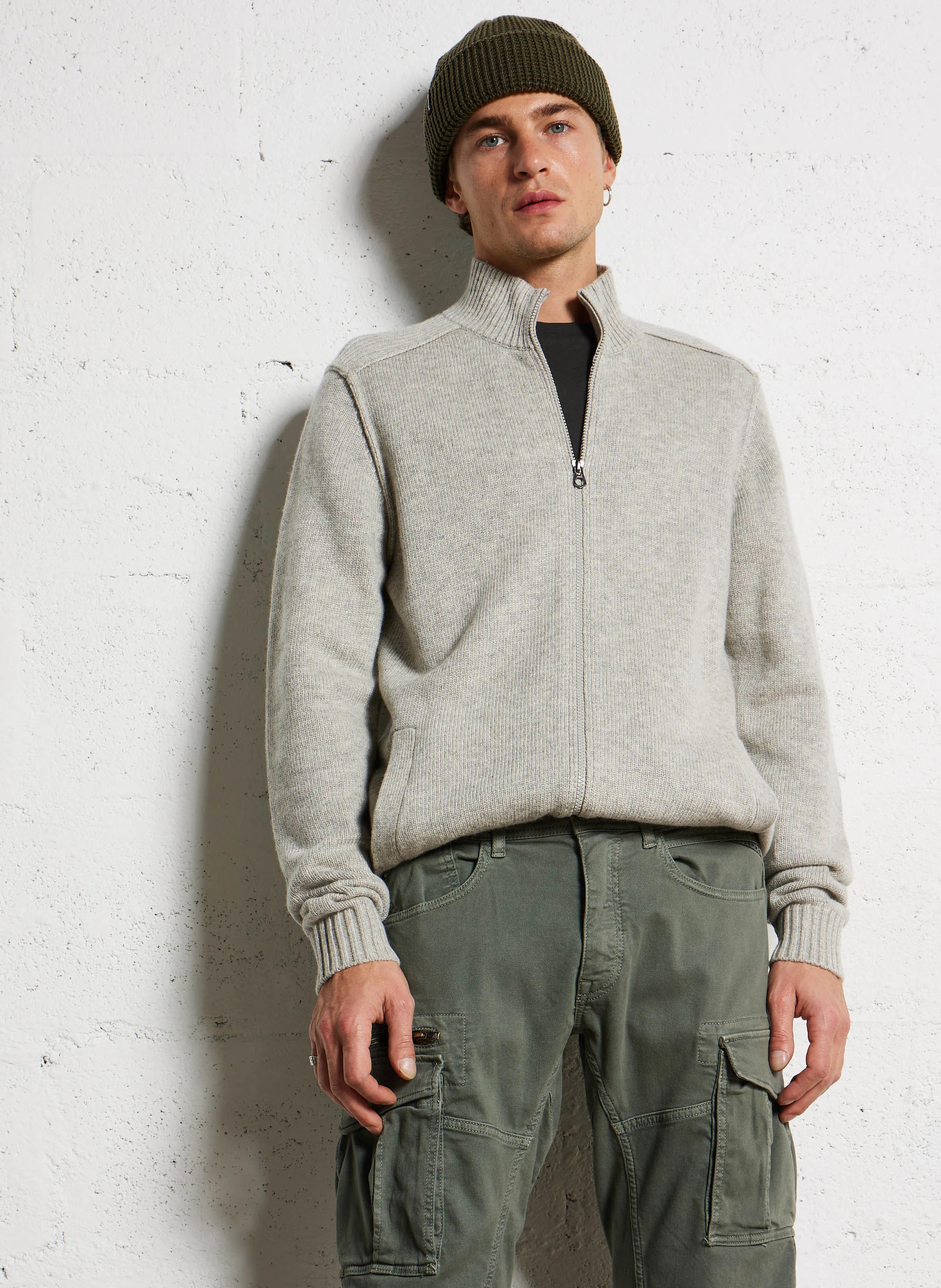 LAYA - Gilet col montant zippé| Gris