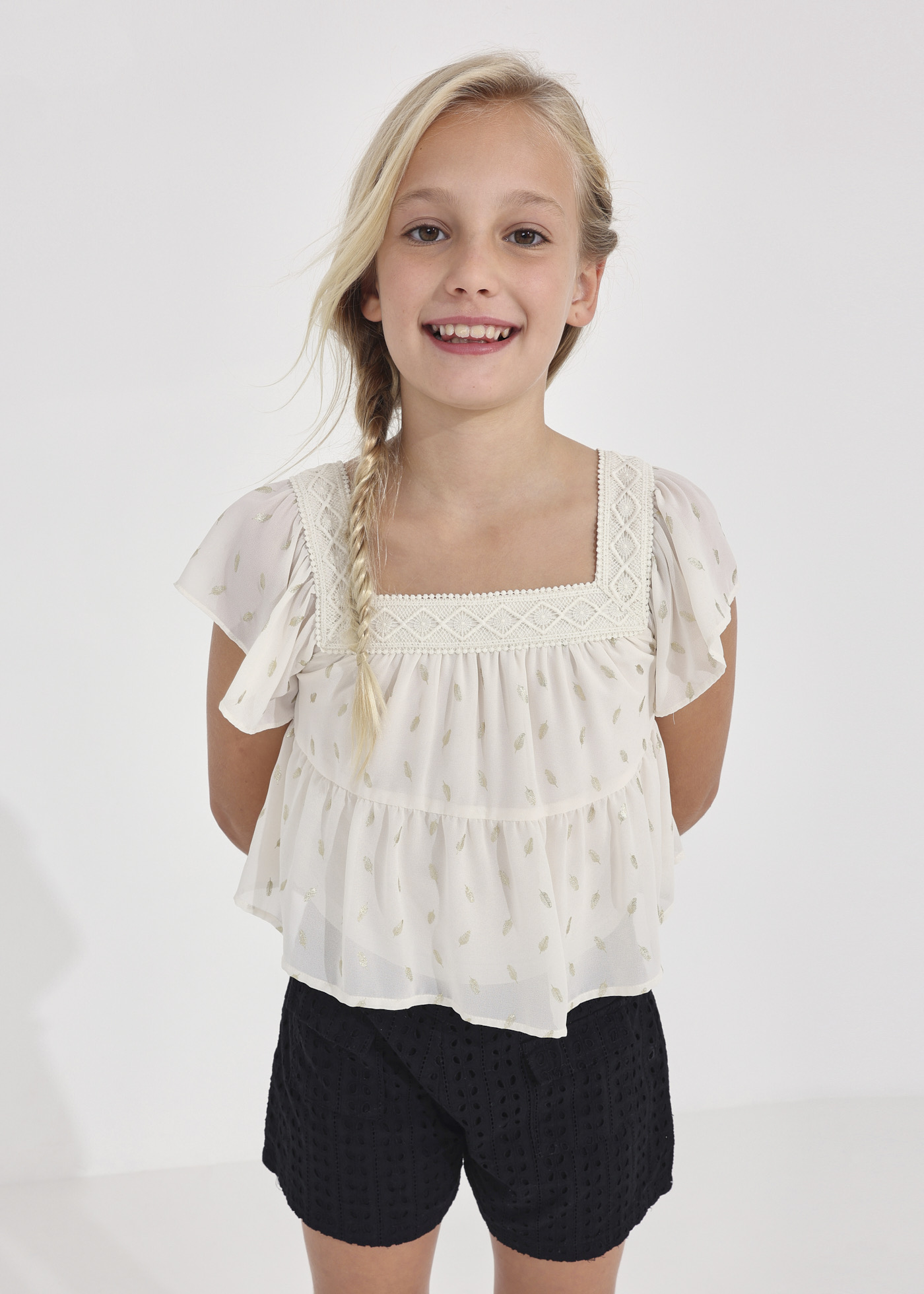 shorts de algodão perfurado para meninas