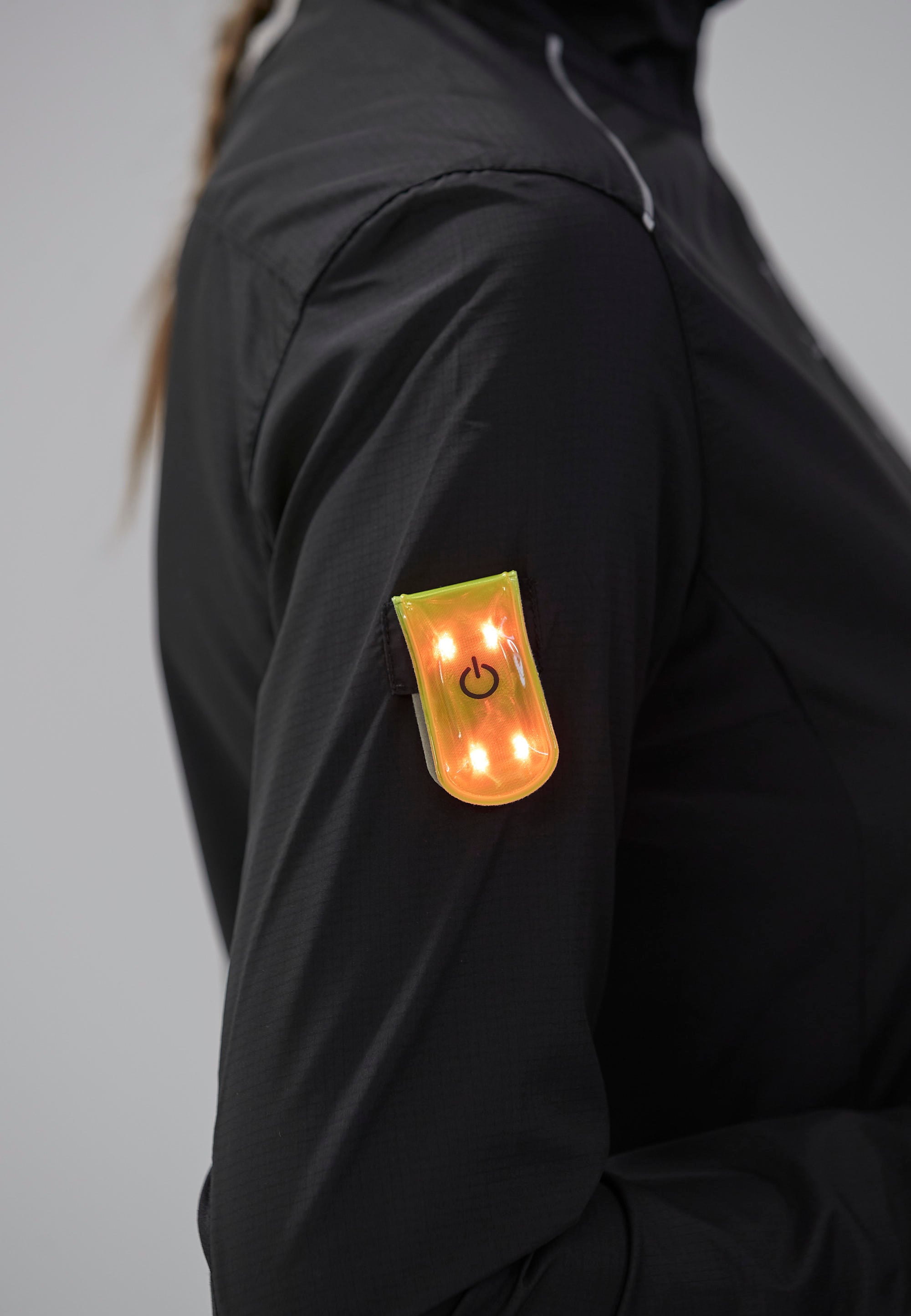 Elite Lab Shell X1 Elite W Jacket<br>Løpejakke til dame med clip-on LED lys
