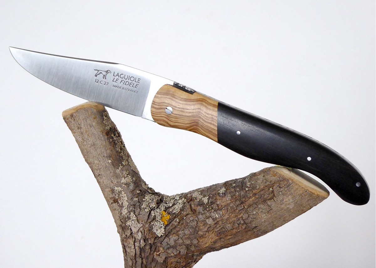 Couteau Laguiole de chasse avec un manche en Ebène et olivier