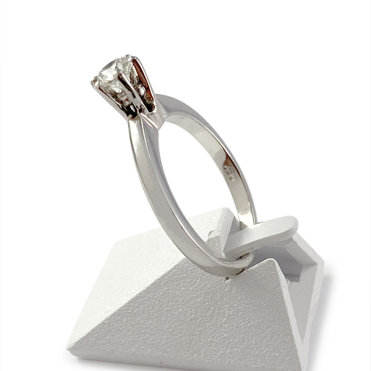 Bague solitaire d'occasion or 750 blanc diamant 0.35 carat