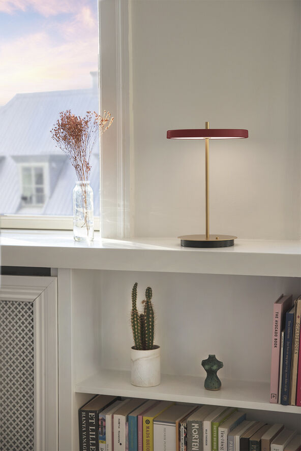UMAGE Ateria Move Portable Table Lamp Ruby red