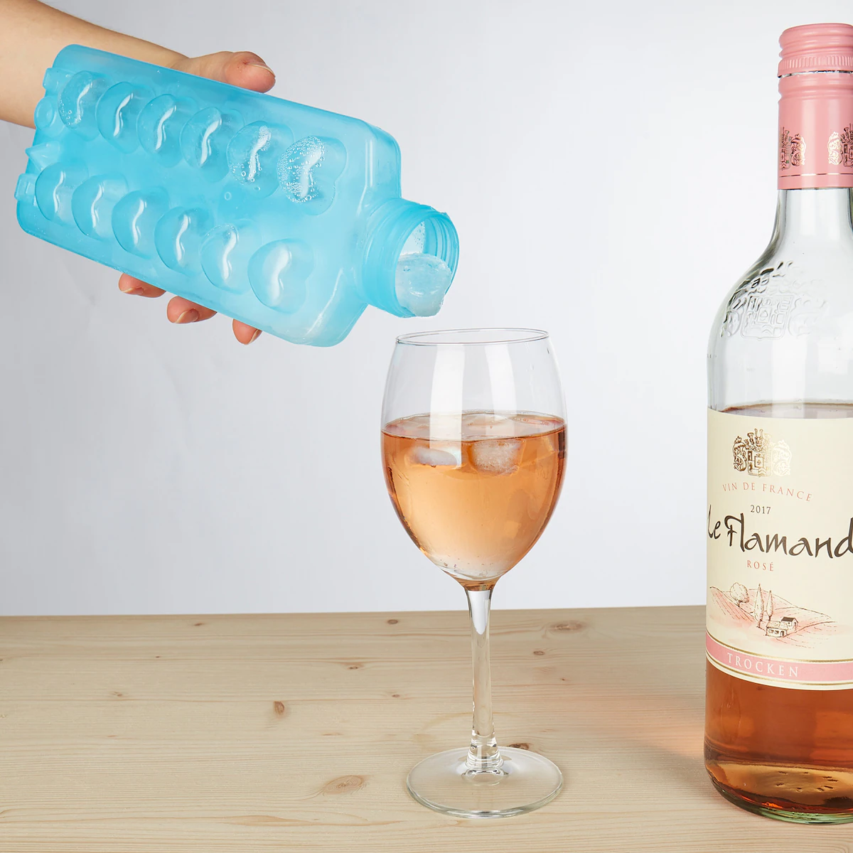 Eiswürfel-Flasche
