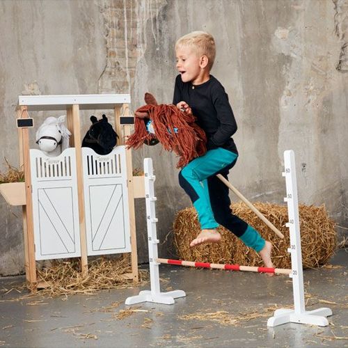 By astrup hindernis voor stokpaarden