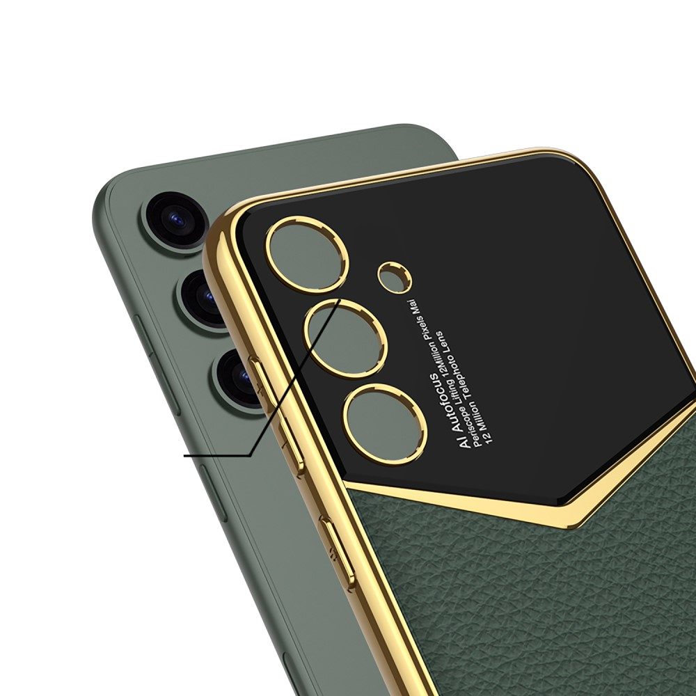 Samsung Galaxy S24 Leder Hardcase Hülle mit Galvanisiertem Rahmen   Kameraschutz - Gold / Carbon