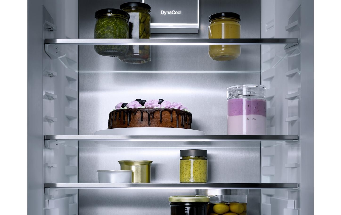 Einbaukühlschrank K 7798 C L Links<br>Einbau-Kühlschrank mit ActiveDoor, PerfectFresh Active und 4 Sterne Gefrierfach für maximalen Komfort