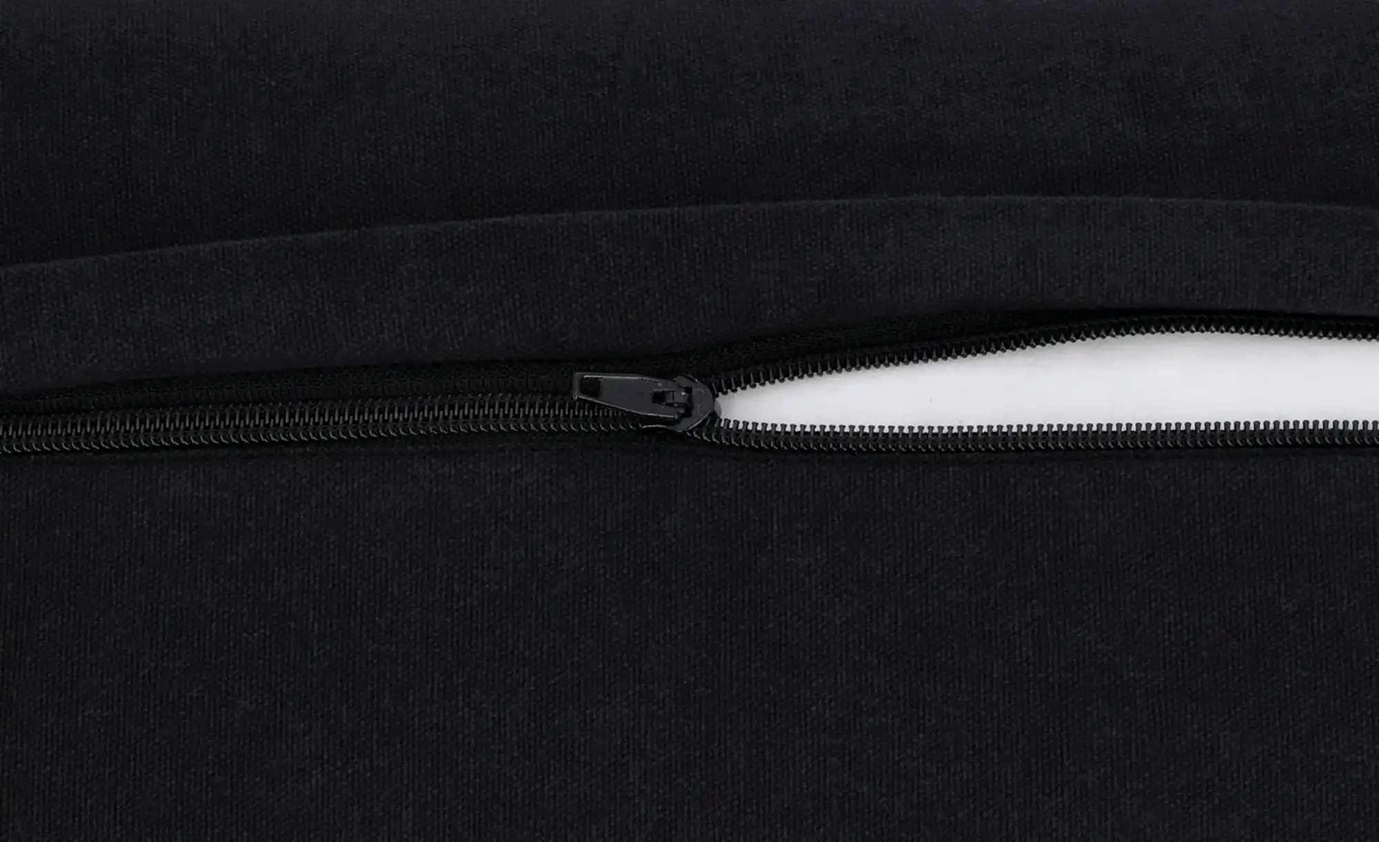 Gray & Jones Kissen Black Coast