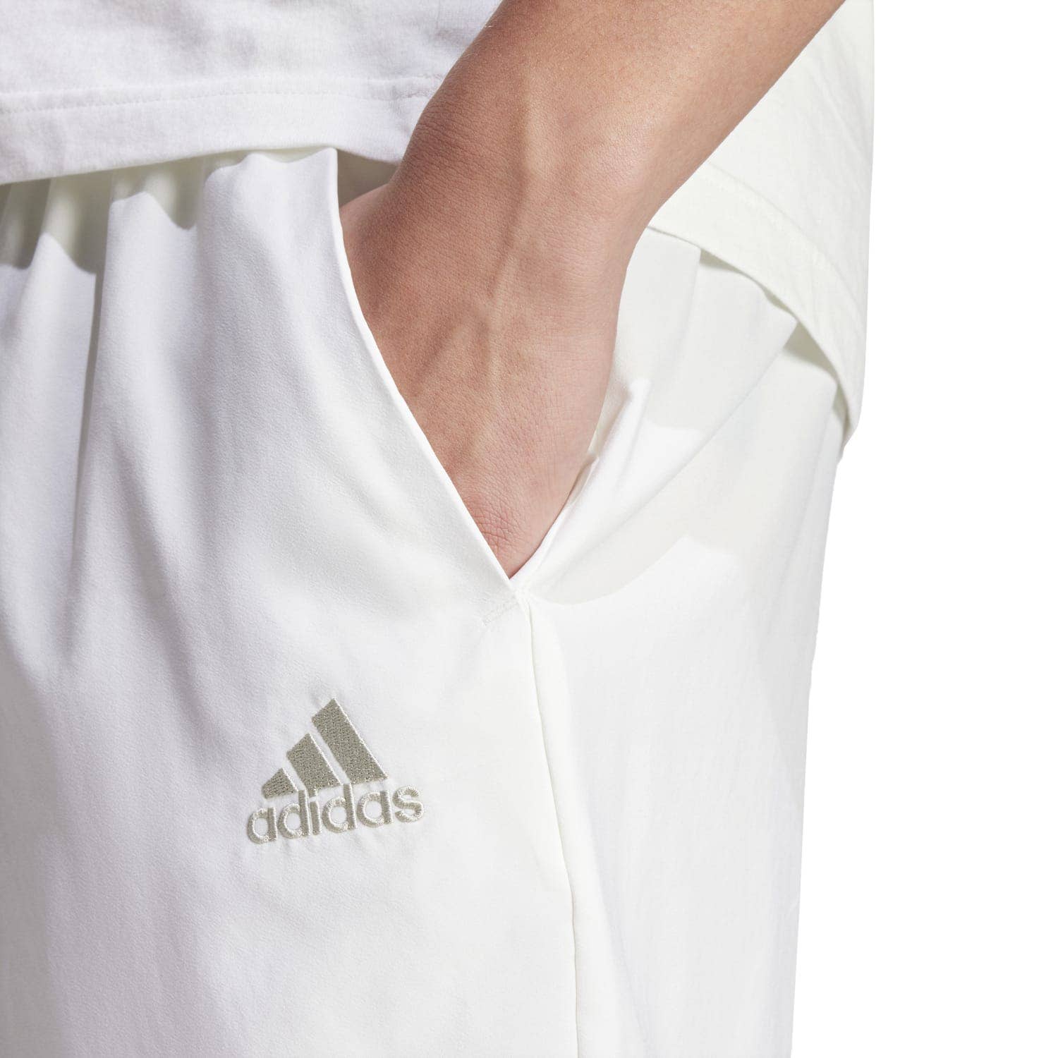 adidas  M Sl Chelsea