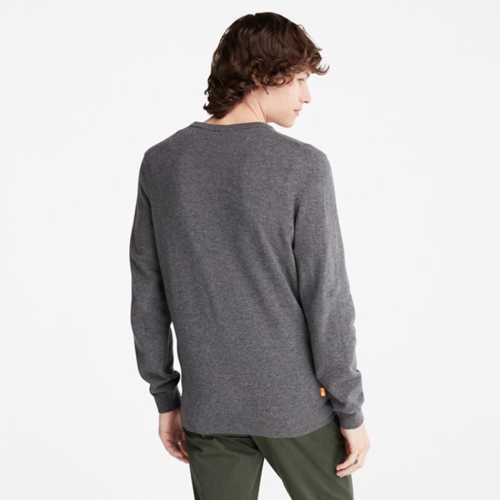 Suéter masculino Cohas Brook com decote em V na cor cinza escuro.