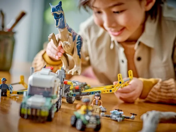 LEGO Jurassic World 76966 Dinosaurmissioner: Allosaurus-transportvogn