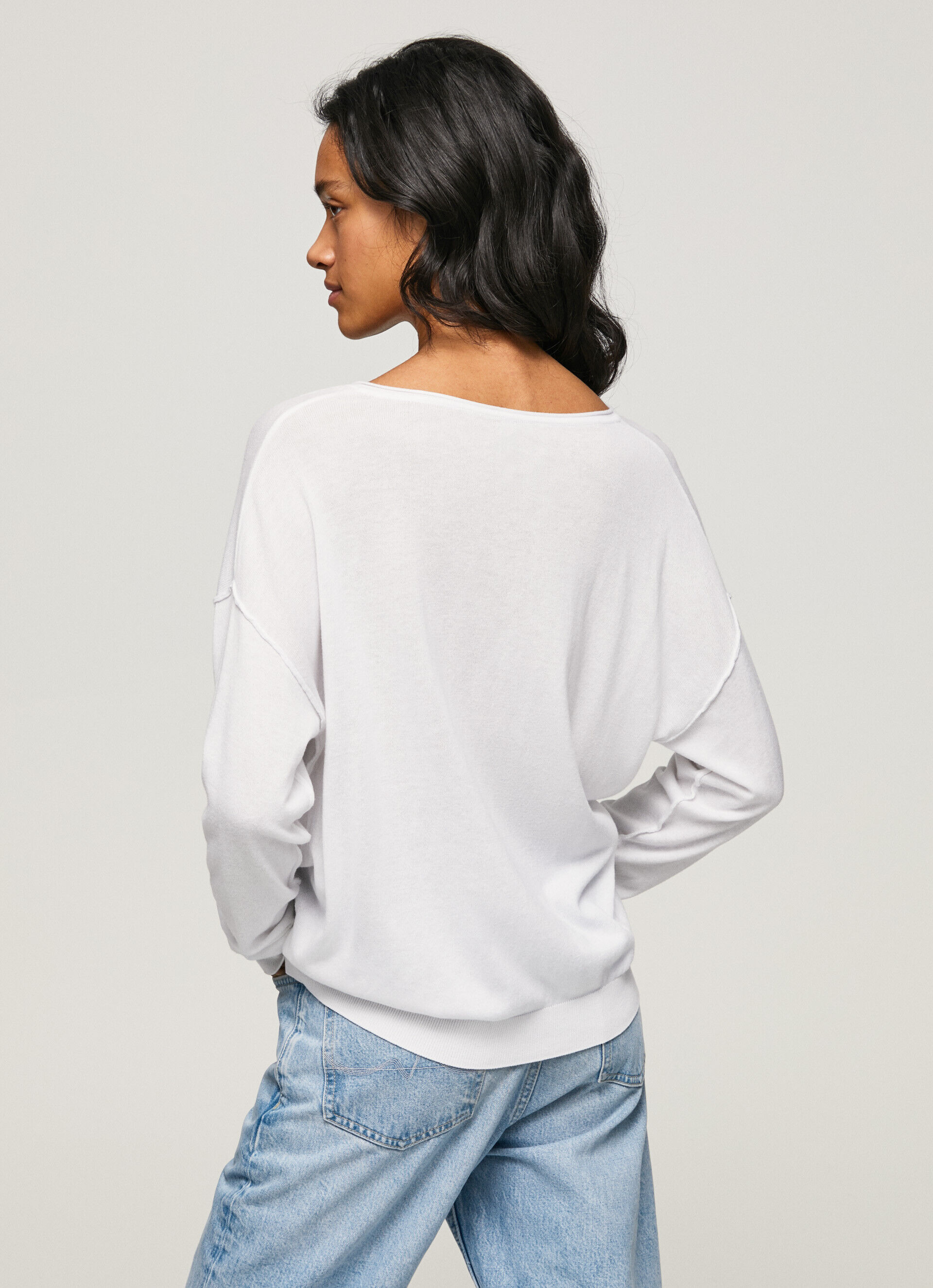 Camisa de malha com decote em V relaxado - branca