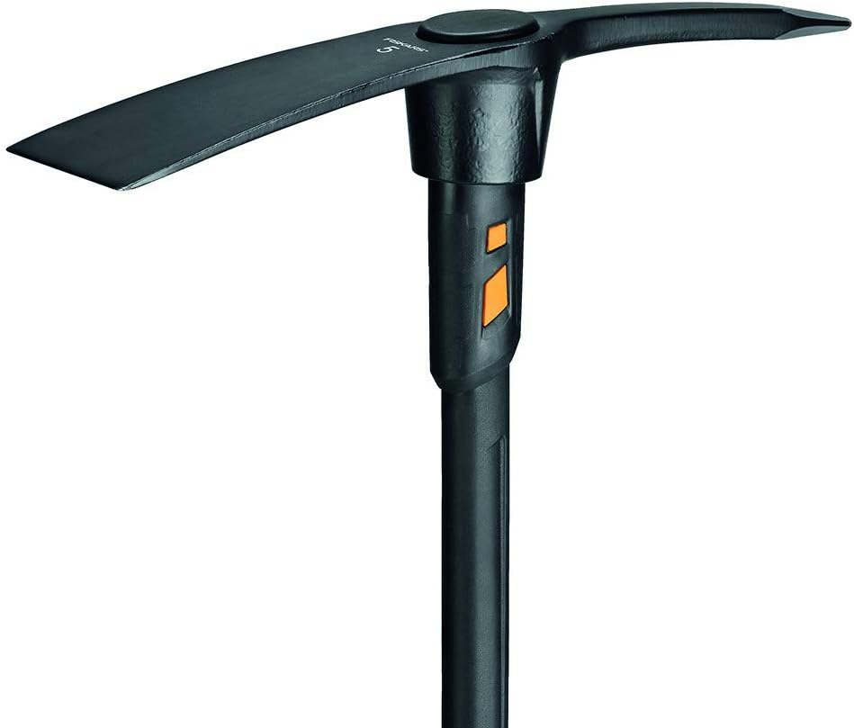 Fiskars Kreuzhacke IsoCore L für grobe Arbeiten auf harten, steinigen Böden, Länge: 91 cm, Gewicht: 3,4 kg, Schwarz/Orange, 1020166