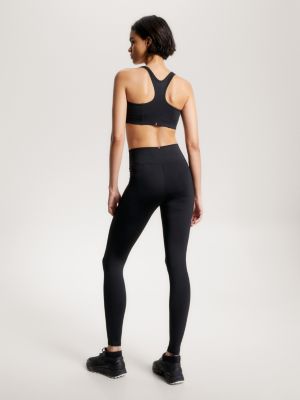 Calça legging esportiva essencial, comprimento total e modelagem justa.