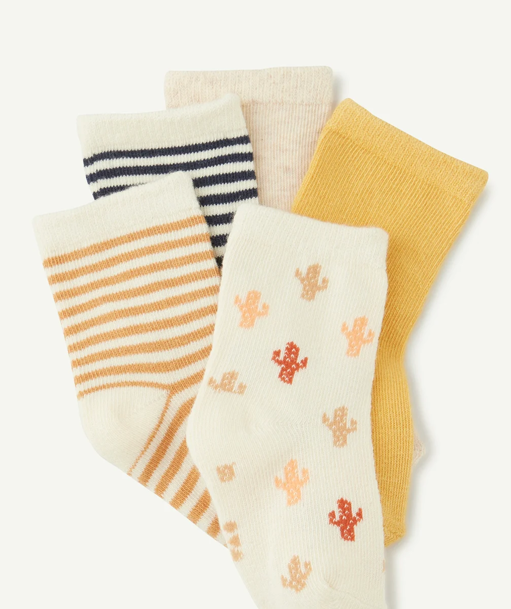 LOT DE 5 CHAUSSETTES POUR BÉBÉ GARÇON UNIES ET RAYÉES ECRUES