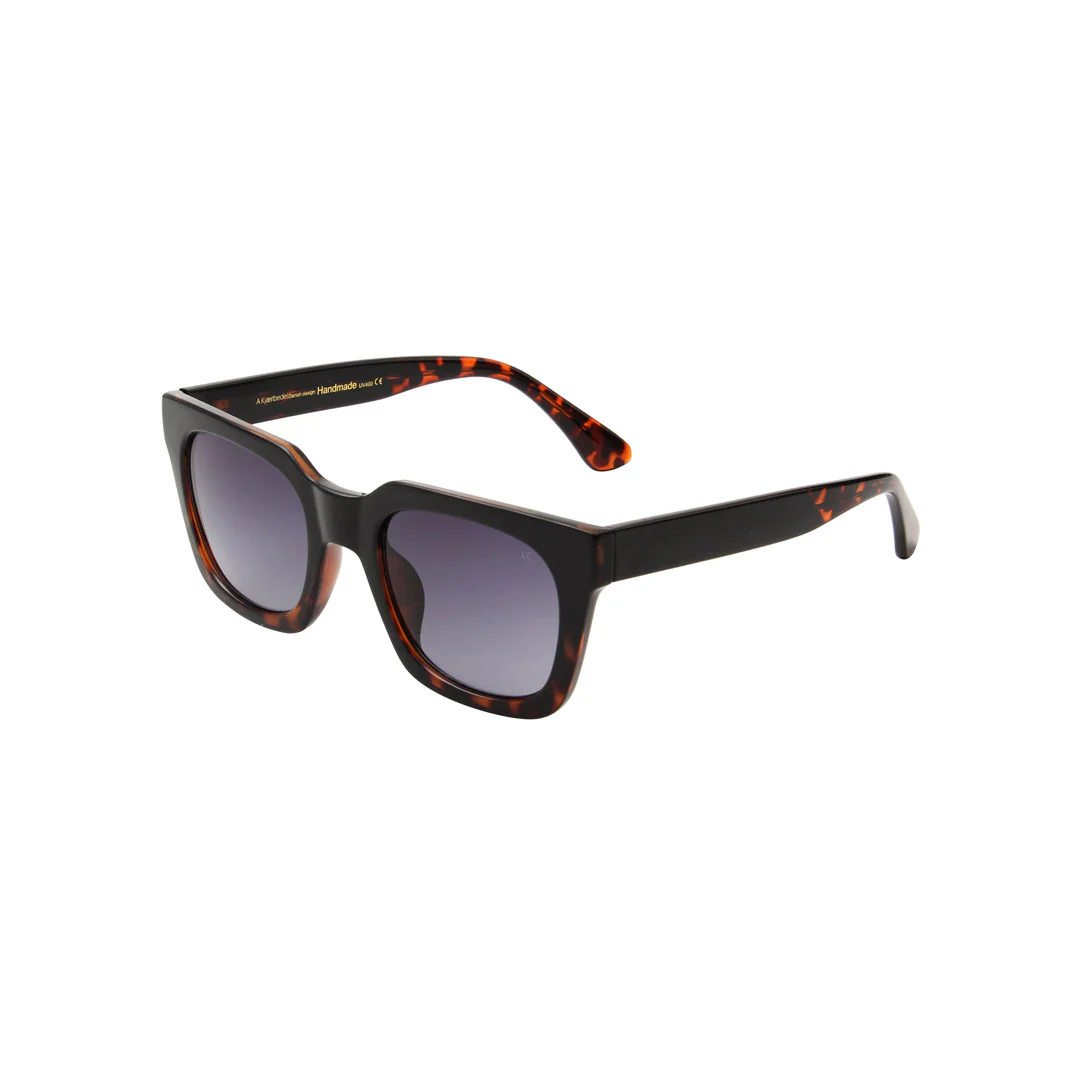 A. Kjærbede  Nancy solbrille - Black Demi Tortoise