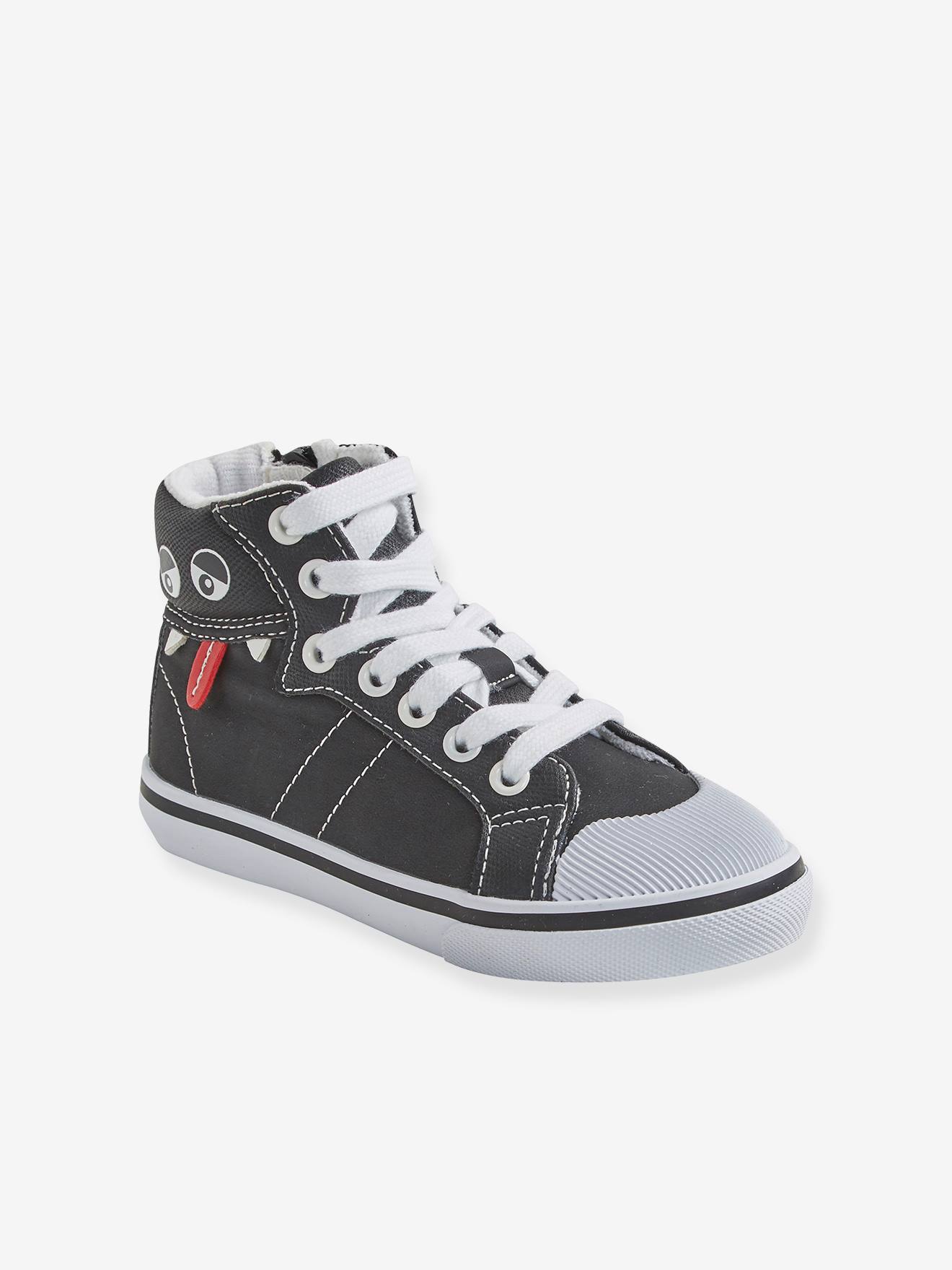 Tênis de cano alto para meninos, modelo especial com design diferenciado, preto liso com detalhes estampados.