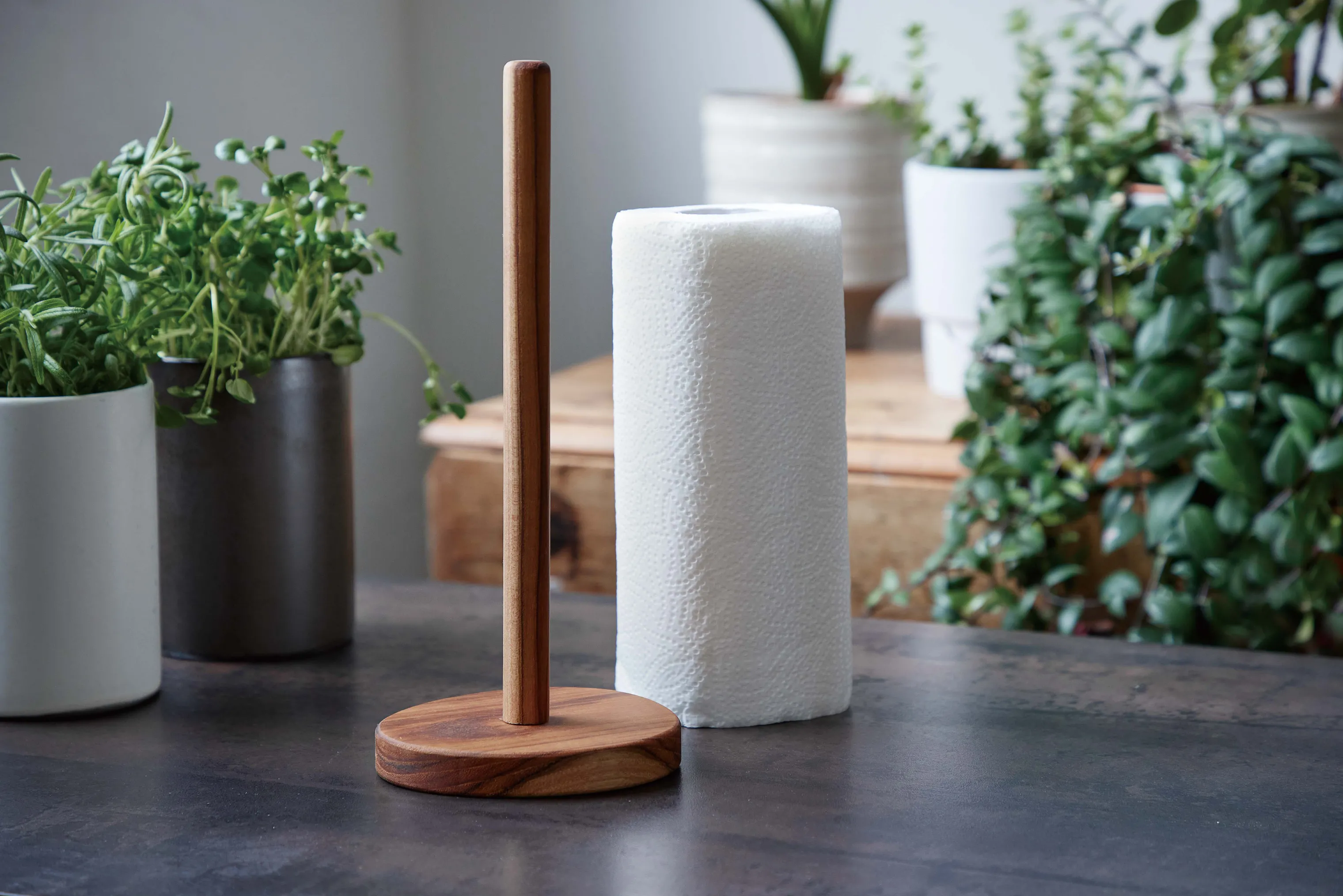 RAW by Aida Aida Raw Teak Køkkenrulleholder
