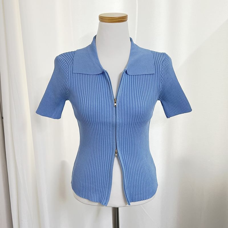 Rosesand - Geribbelde crop top met korte mouwen en rits