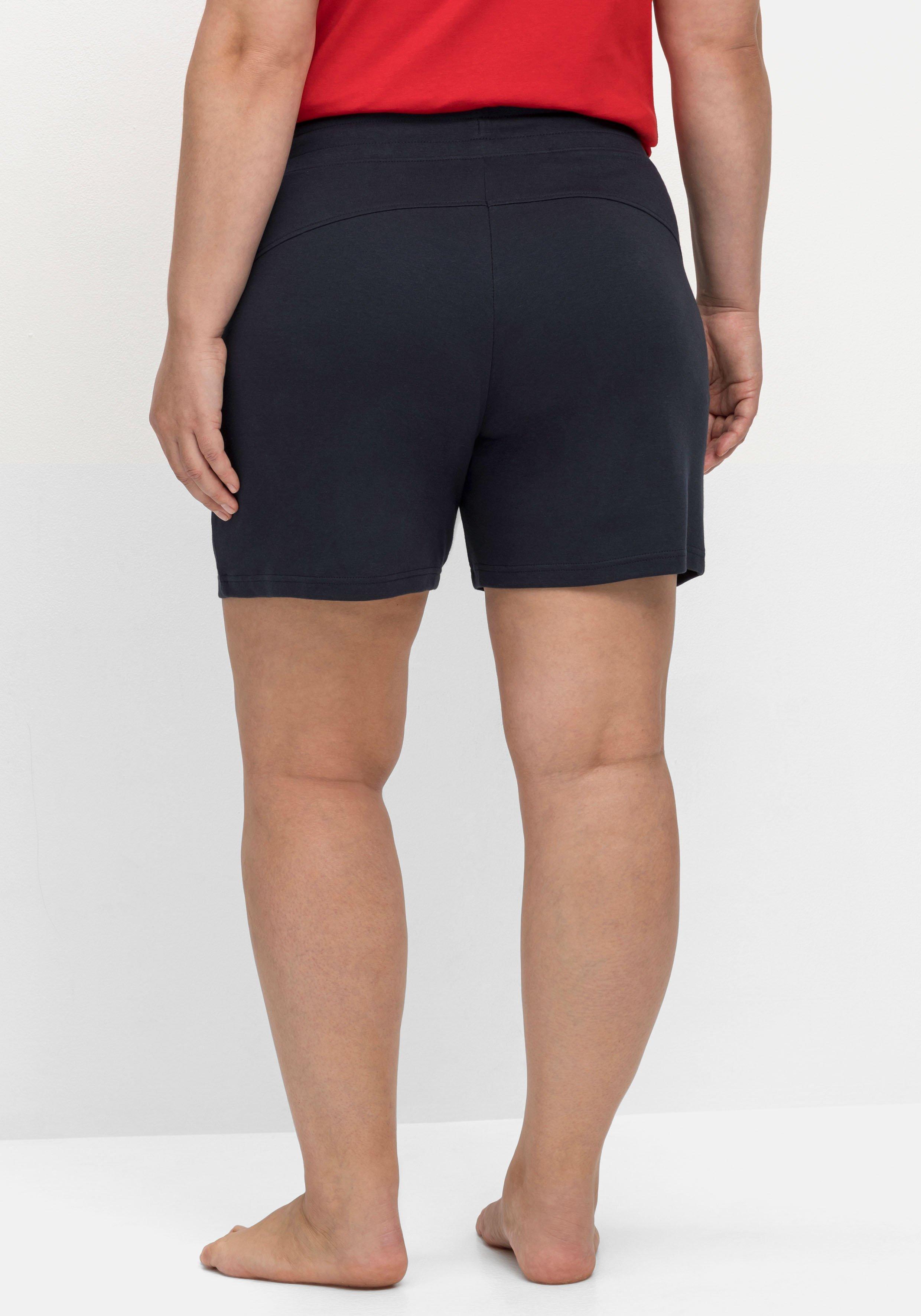 Relaxshorts mit Kontrastdetails, aus weichem Interlock