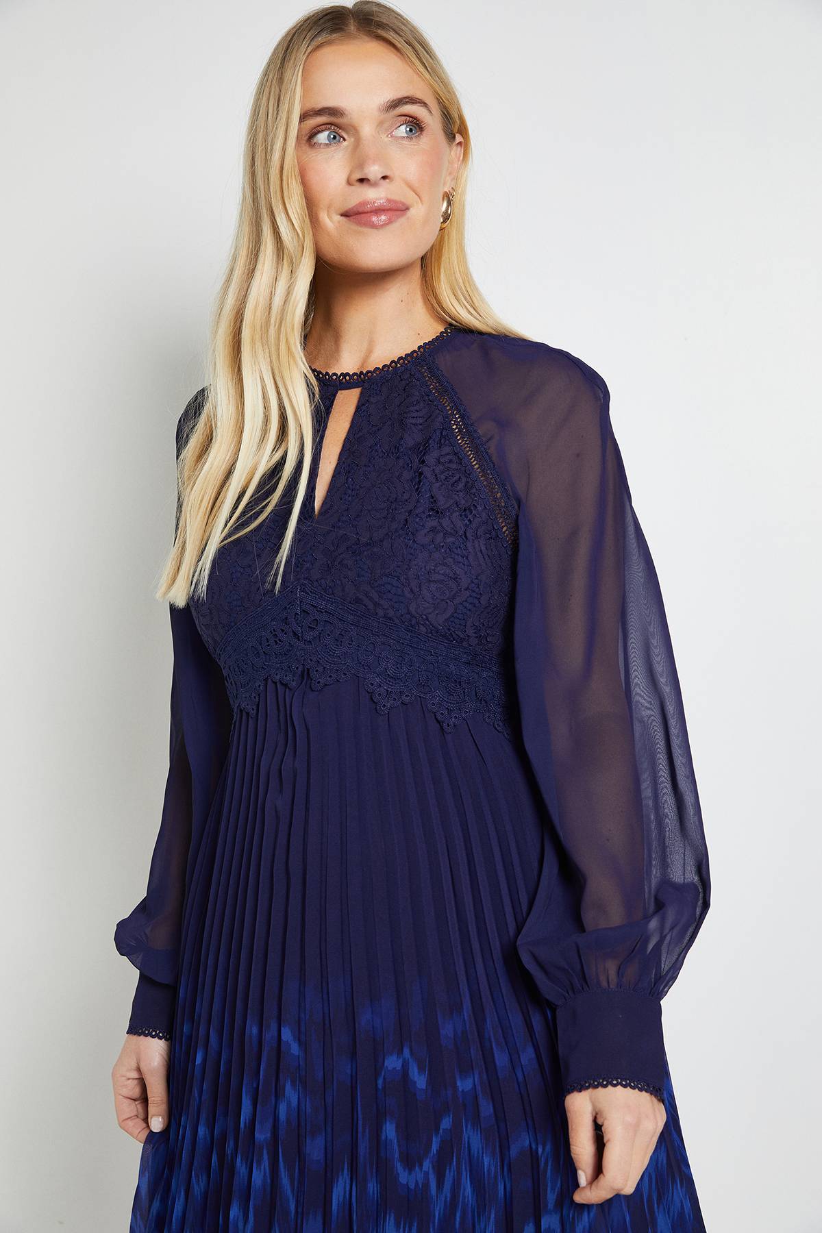 Wallis Robe Midi Plissée À Insert En Dentelle Petite Taille Occasion
