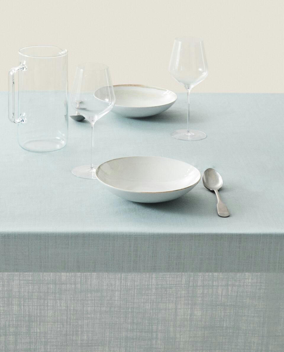TOALHA DE MESA COM BUNDAS