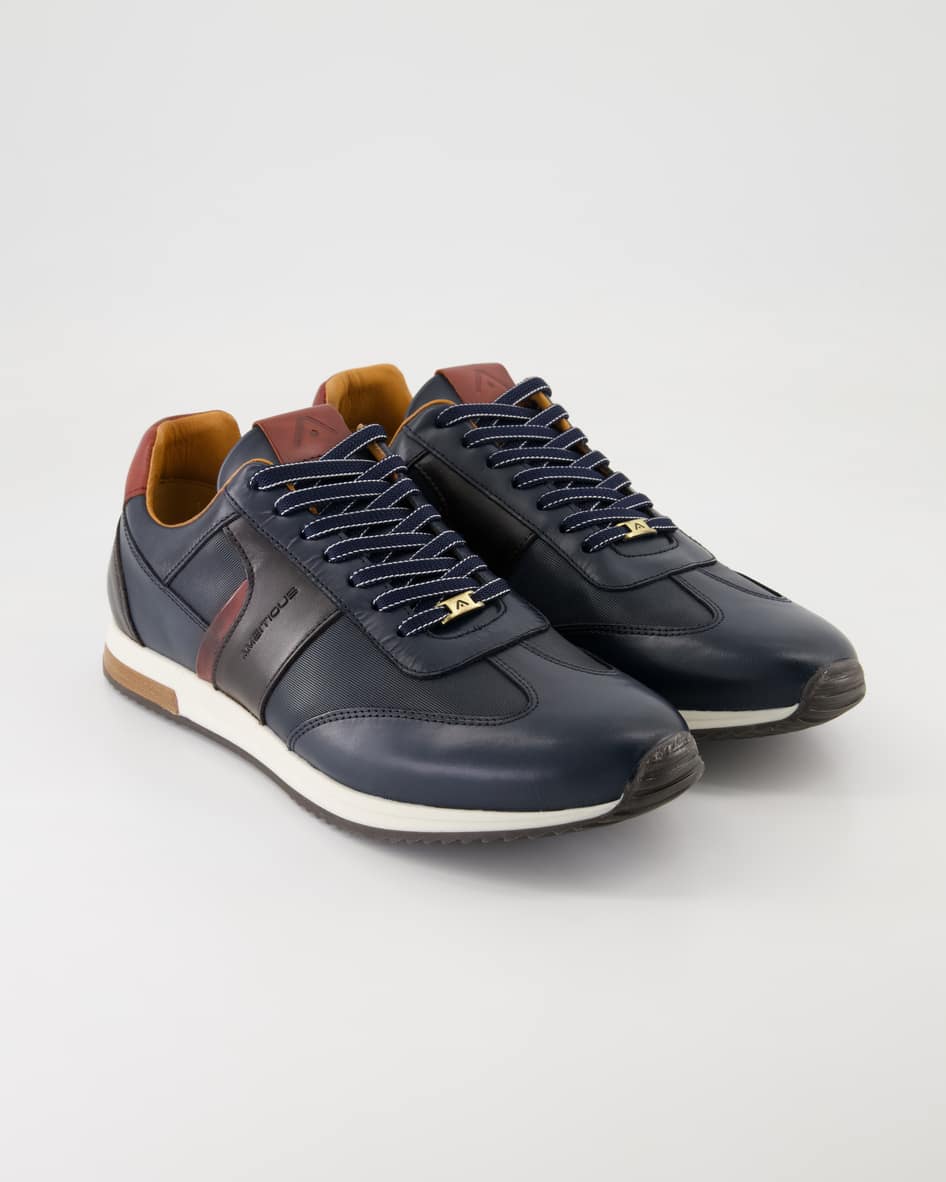 Ambitious Slow Sneaker in Blau
