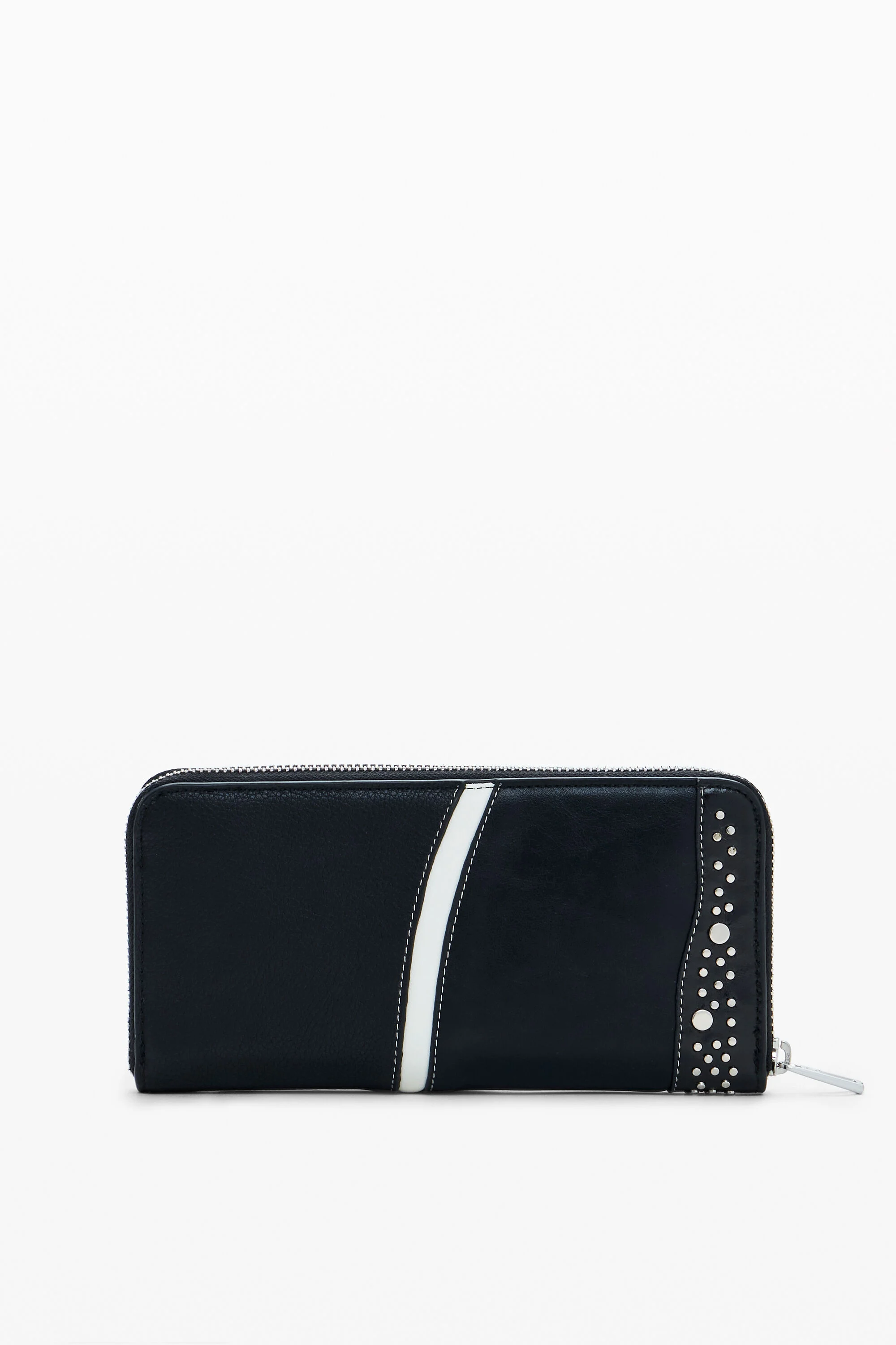 Cartera tachas M