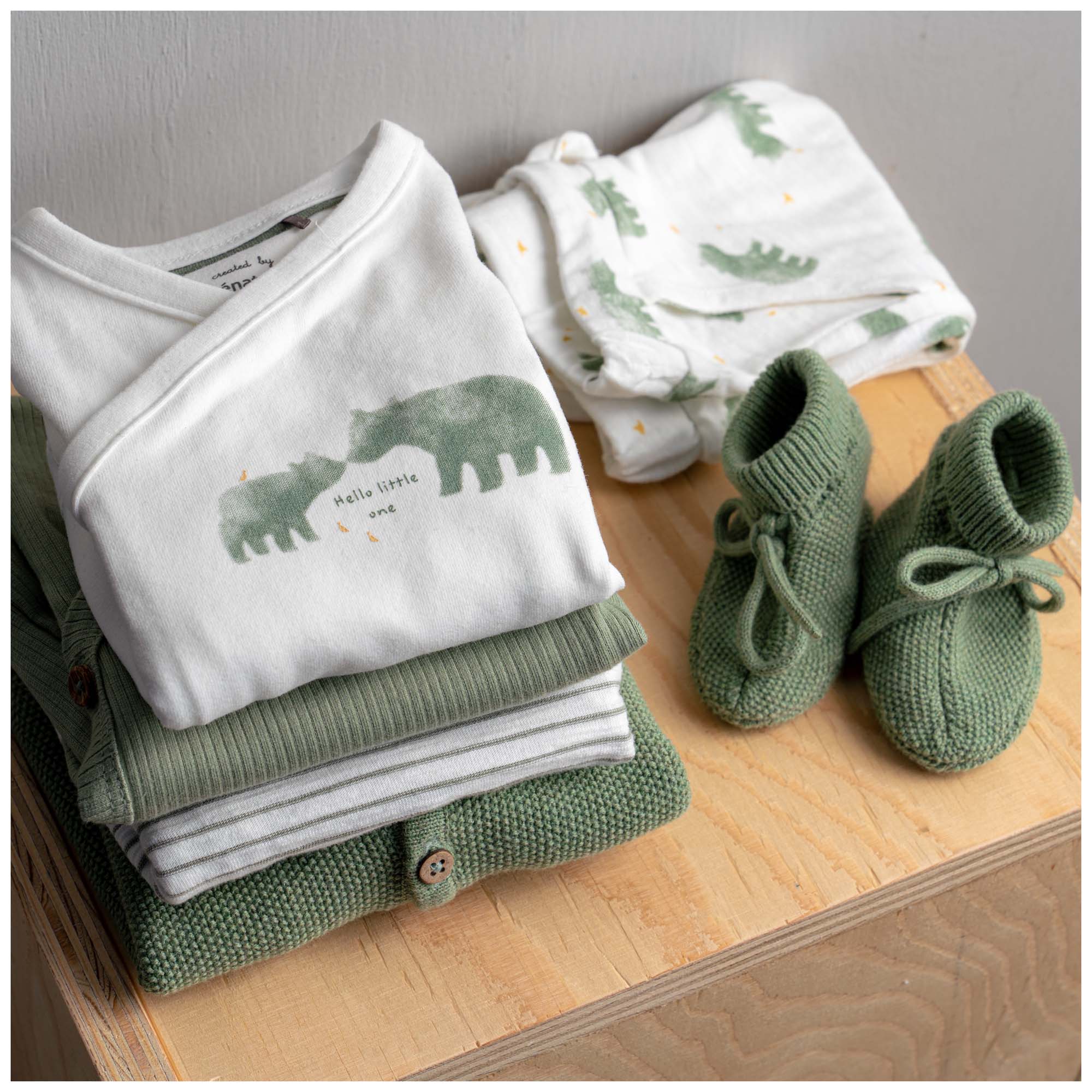 Prénatal newborn slofjes  groen