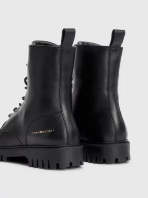 Botas de tornozelo de couro com cadarço e travas