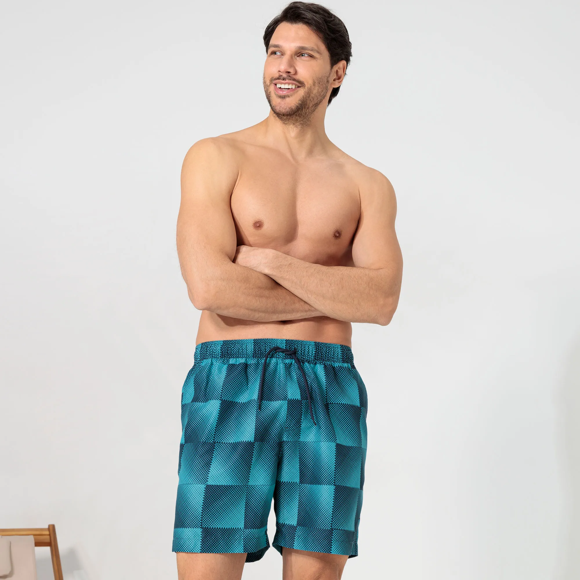 Herren-Badeshorts mit Karodesign