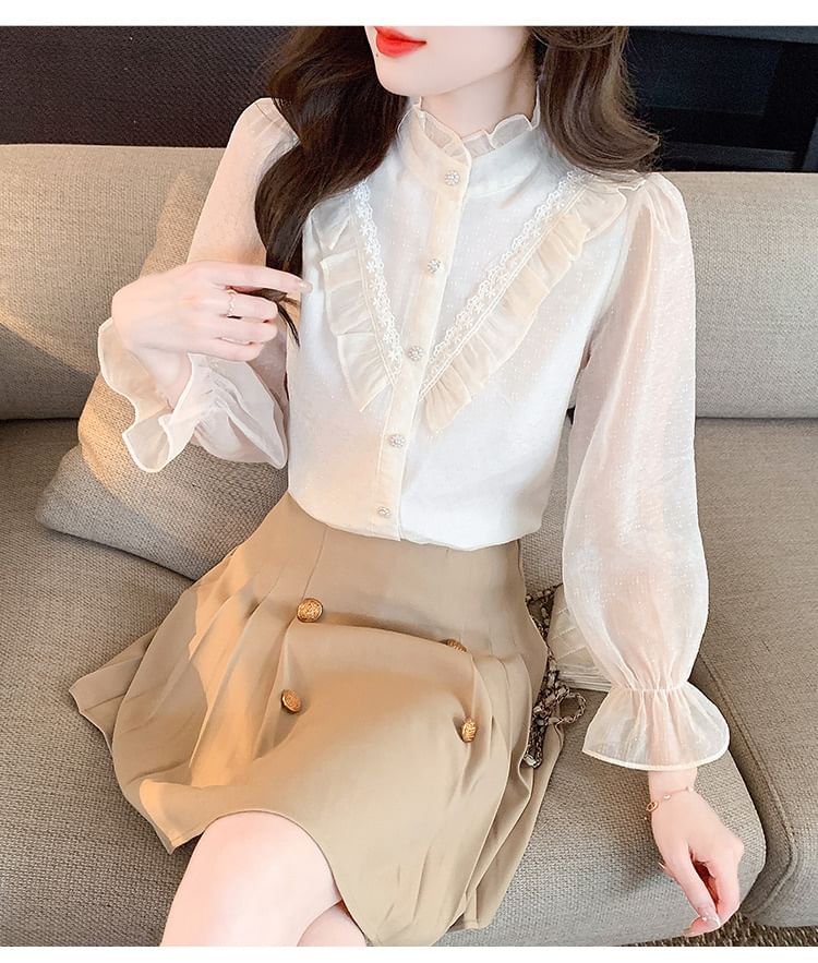 Daybreak - Blouse met pofmouwen en hoge hals, effen, geplooid, imitatieparelmotief en knoopjes