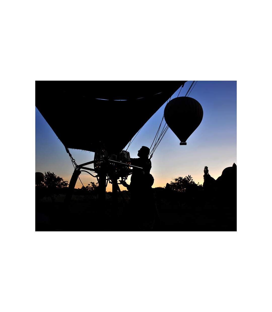 Vol en montgolfière au-dessus du lac Léman au lever du soleil - SMARTBOX - Coffret Cadeau Sport & Aventure