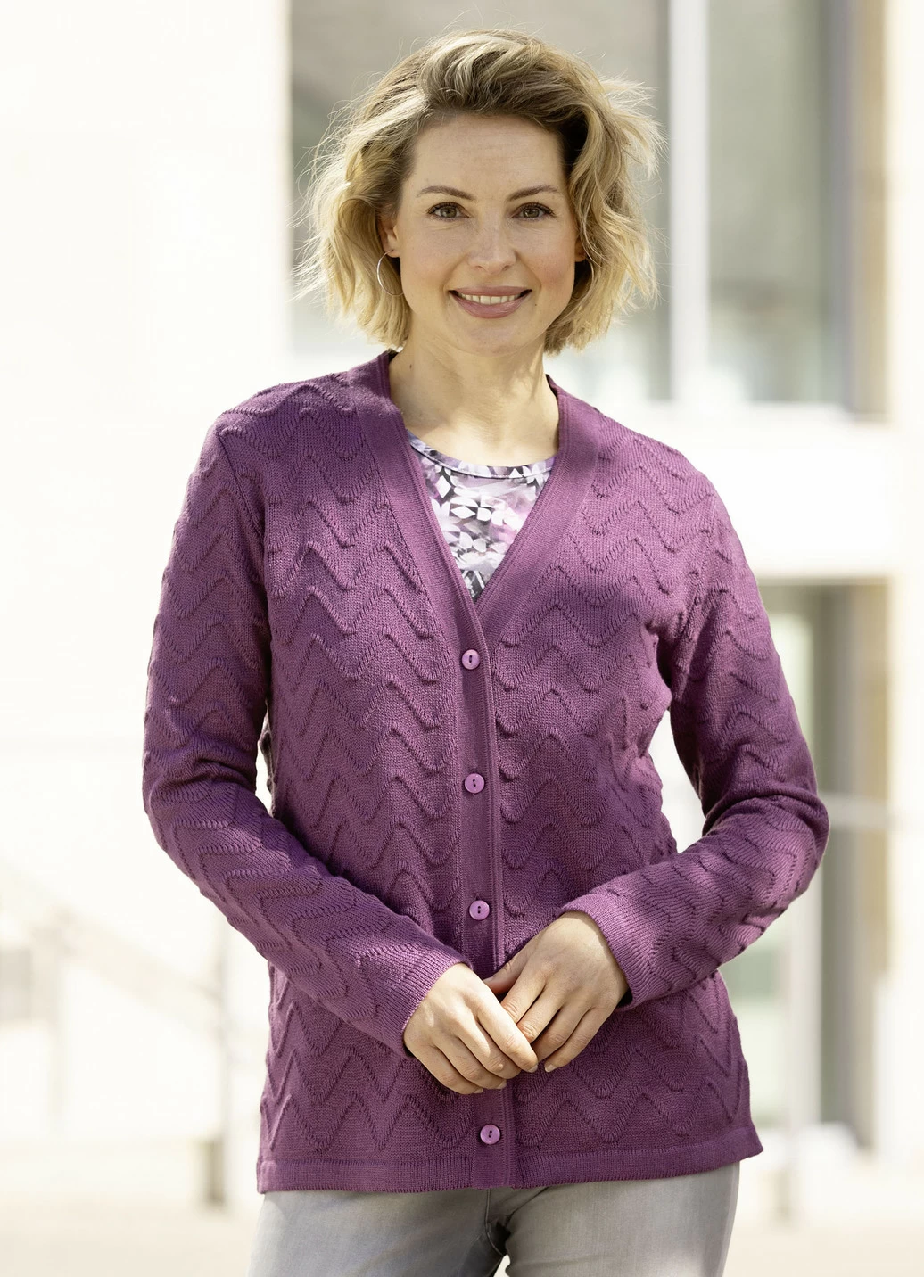 Strickjacke mit dekorativer Struktur