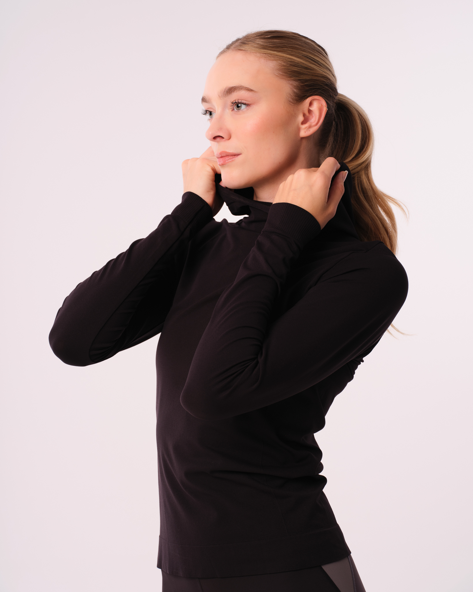 LEVITY Trail Seamless Running Hood Black Reflective