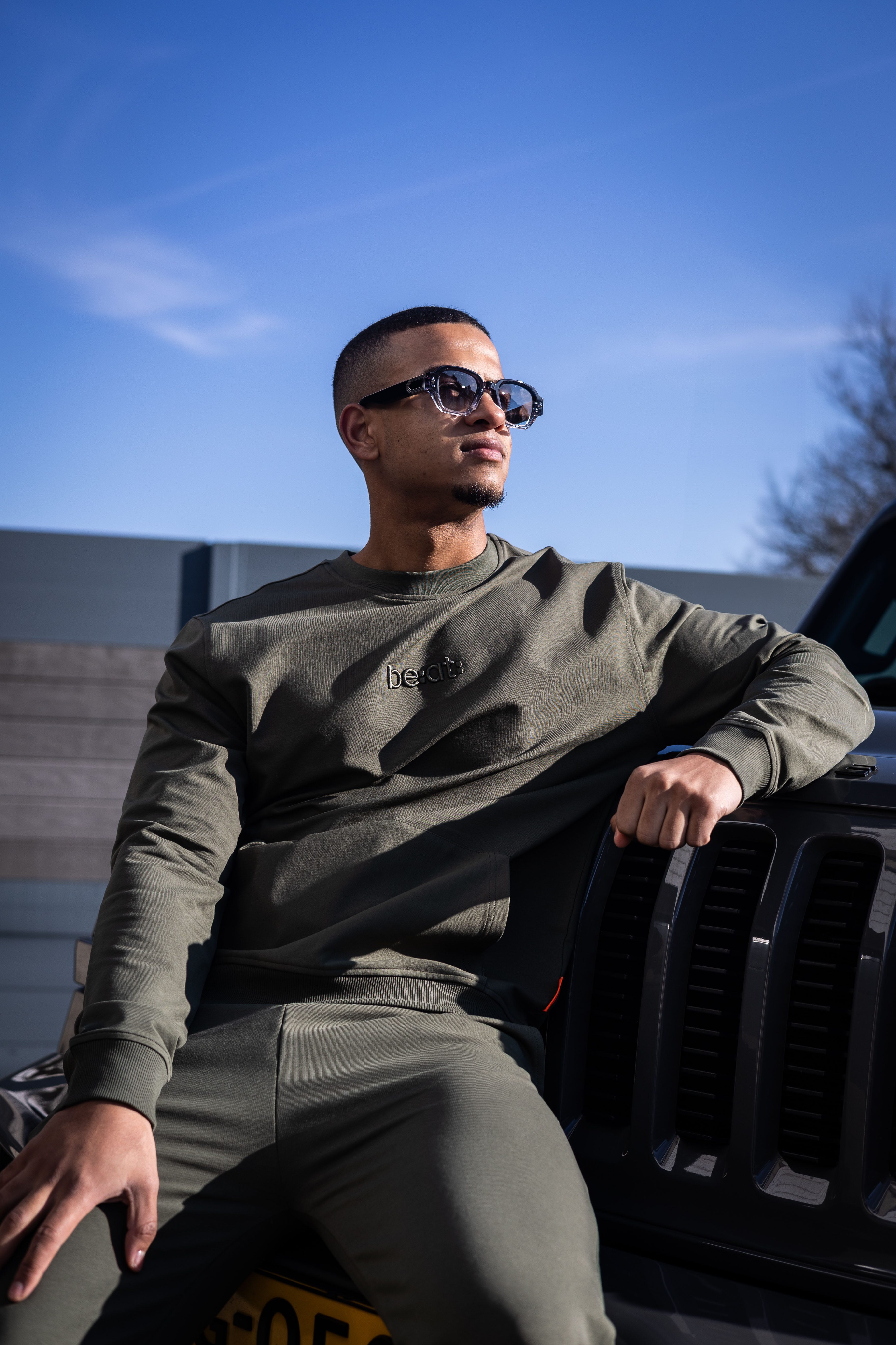 be:at:  Daaf Sweater