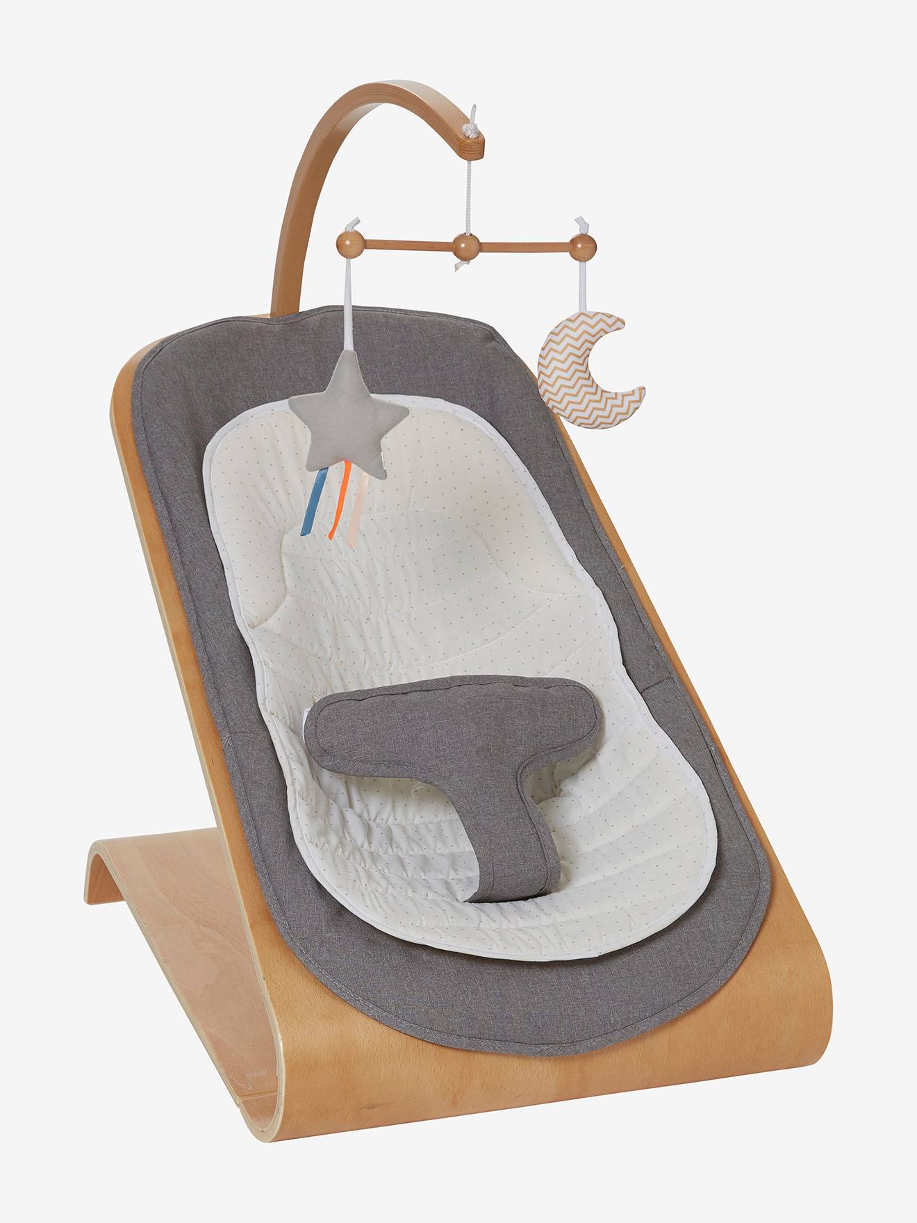 Rede de madeira lisa cinza claro Vertbaudet Babyrythm com movimento de balanço natural e motivos decorativos.
