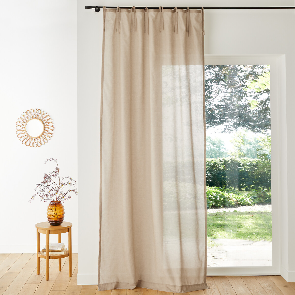 LA REDOUTE INTERIEURS<br>Cortina de vidro com arcos, Cenário