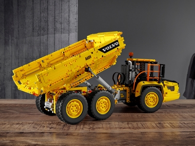 LEGO Volvo 6x6 Truck met kieptrailer (42114)
