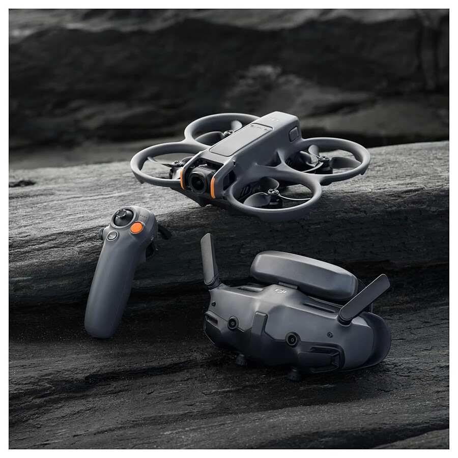 DJI Avata 2 Fly More Combo (Trois Batteries)