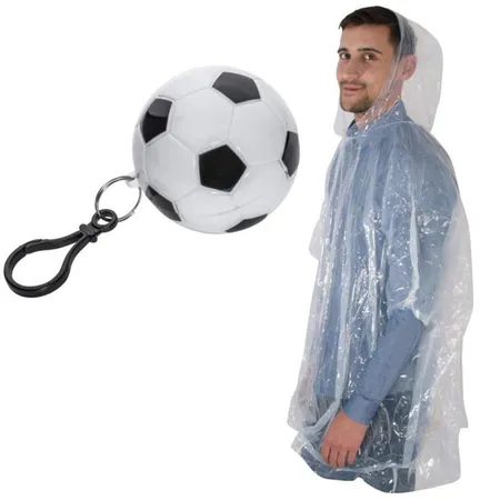 Macma Regenponcho in einer Kunststoffkugel in Fußballoptik mit Karabinerhaken