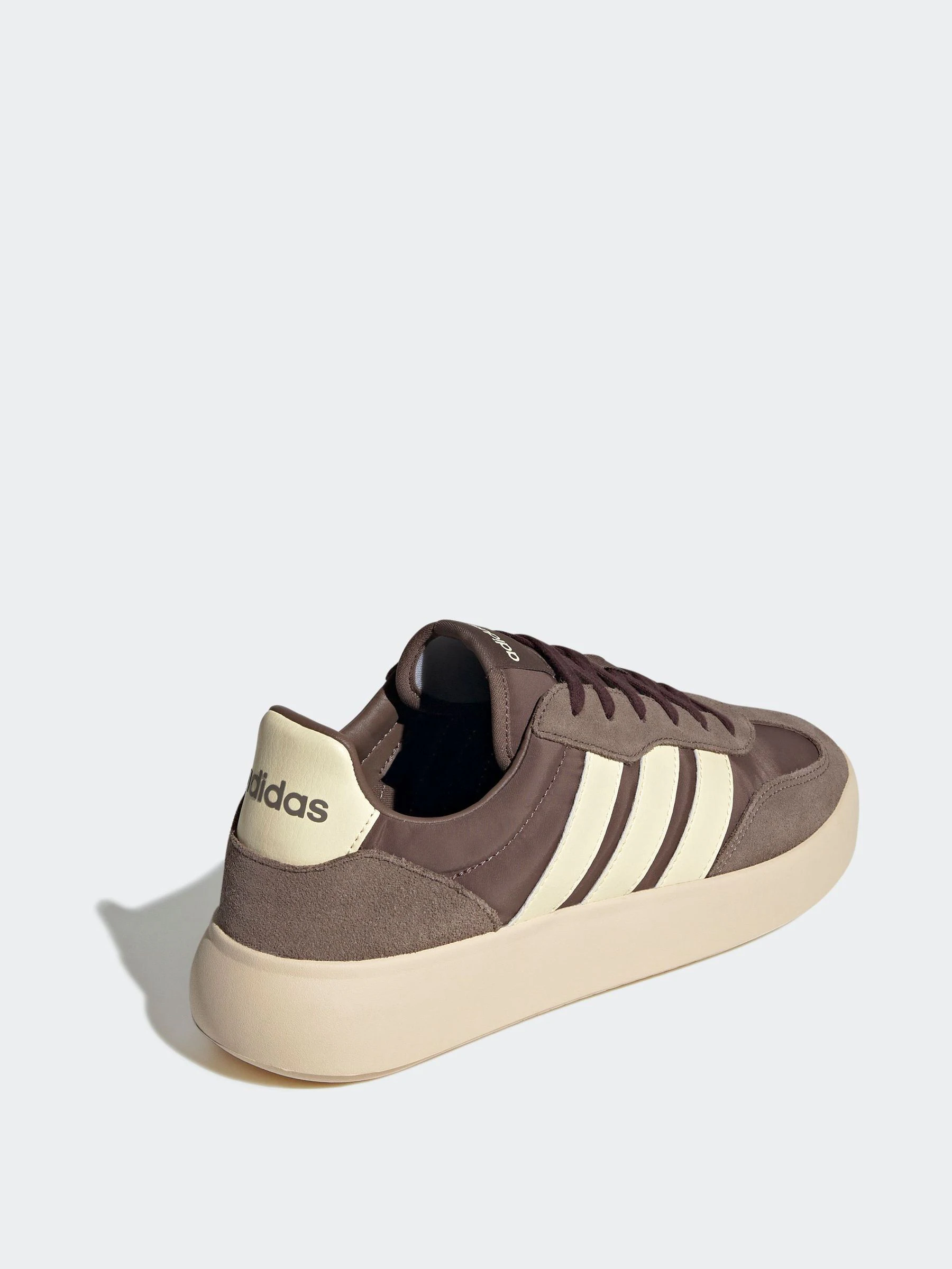 Bruin - adidas Barreda Decode sneakers