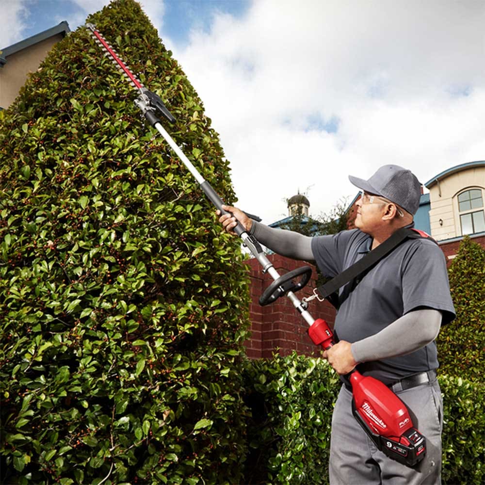 MILWAUKEE M18 Articulating Hedge Trimmer Attachment M18FOPH-HTA