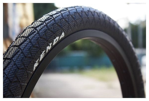 Pneu BMX noir 20