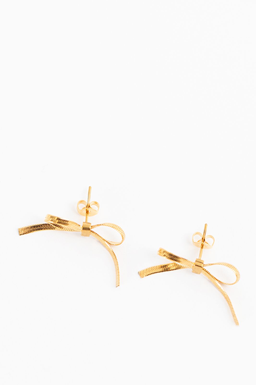 Gold plated stud oorbellen met strikjes