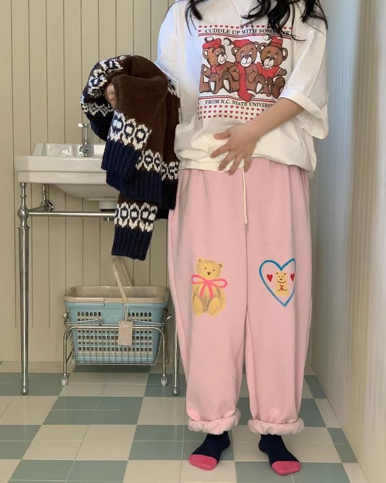 PINPI - Mid Rise Bear Print Sweatpants
