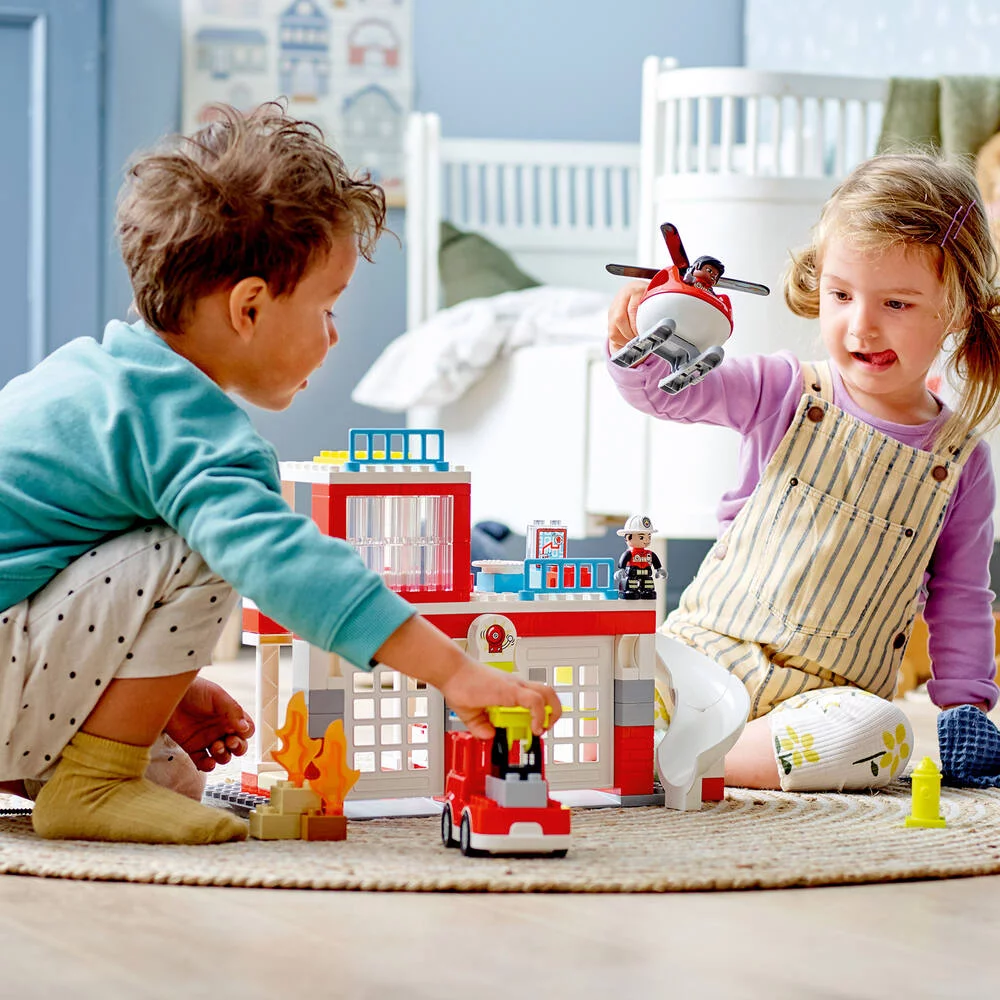 LEGO®DUPLO®MA VILLE 10970 - LA CASERNE ET L’HELICOPTERE DES POMPIERS